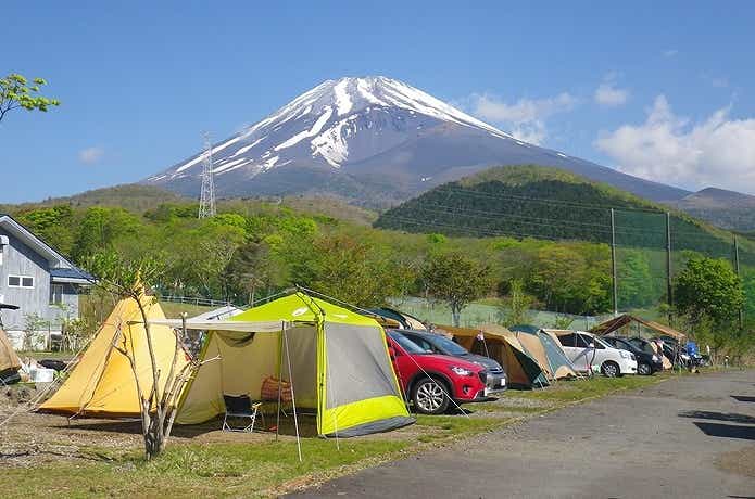 テントと富士山