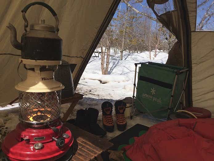 テントでのストーブに注意　冬キャンプ