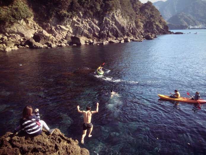 海で遊べるおしゃれキャンプ場