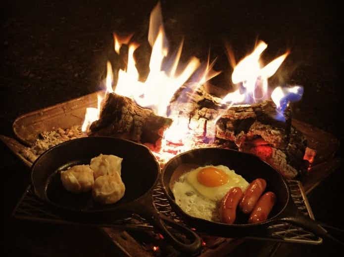 おしゃれキャンプ場の夜ご飯