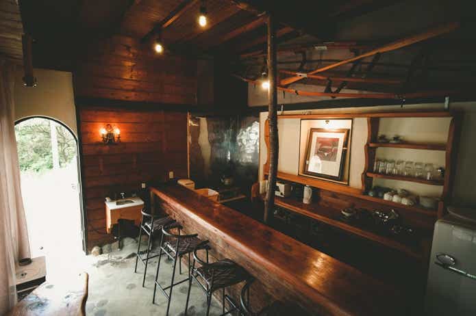 おしゃれキャンプ場に併設されているバー