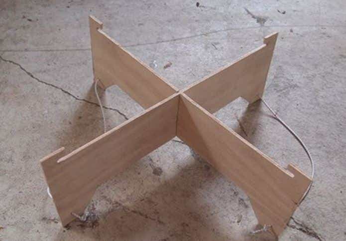 テーブル 　自作　DIY　コンパクト天板ゴム２