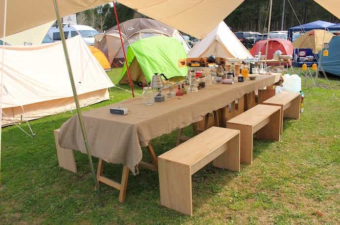 キャンプ　テーブル