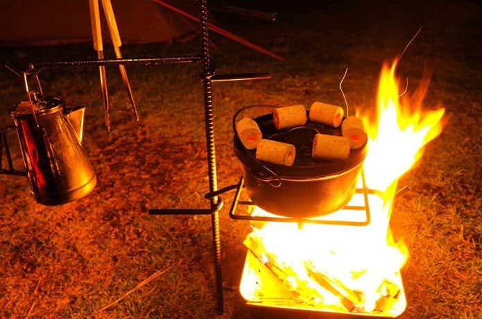 キャンプマニア　ファイアハンガー　焚き火ハンガー
