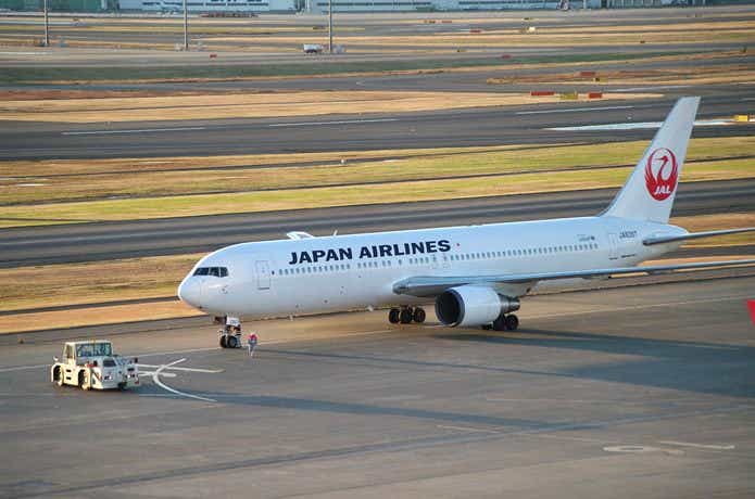 飛行機　ジャパン・エアライン　JAL