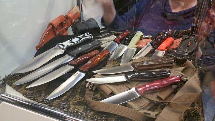 バークリバーのナイフが並んだお店