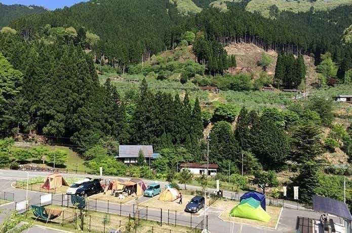 波賀不動滝公園　楓香荘空撮