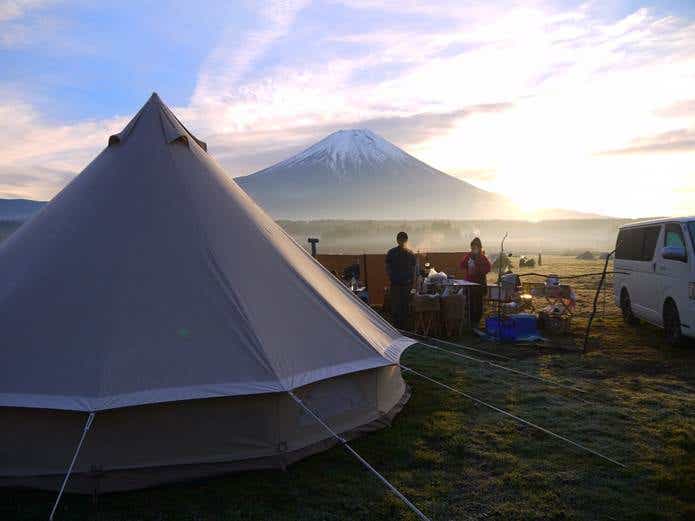 テントと富士山