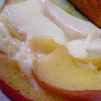 シュガーバターチーズ焼きリンゴ
