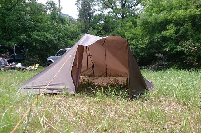 テント型に張ったタープ