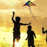 子供と一緒にできる！凧揚げの簡単な作り方・遊び方