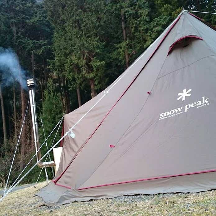 ホンマ製作所薪ストーブ煙突とスノーピークのテント