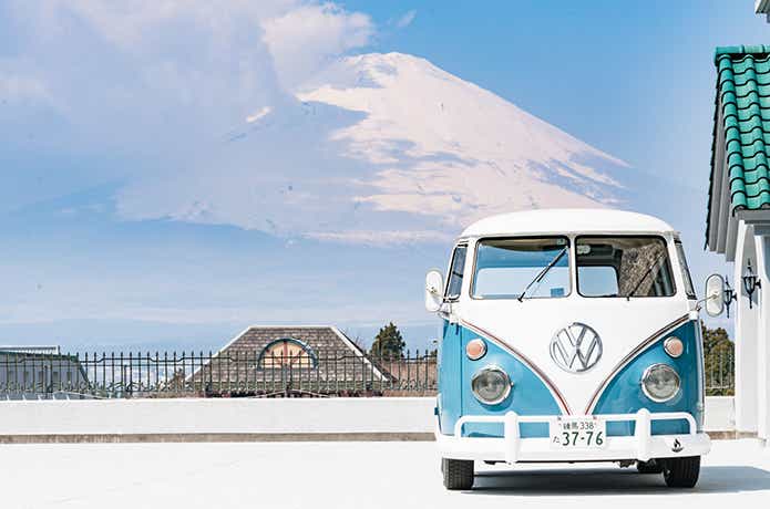 富士山の見えるグランピング施設　藤乃煌（ふじのきらめき）VWの送迎バス