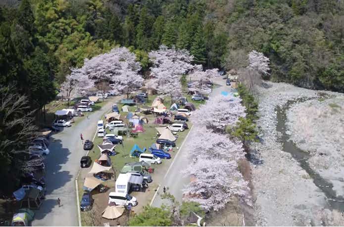 温泉にも入れる神奈川県の「緑の休暇村　青根キャンプ場」
