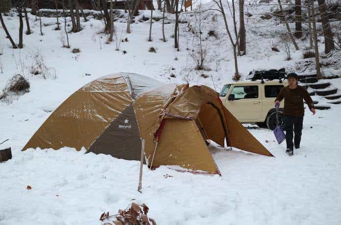 新型ジムニー雪　キャンプサイト　テント設営
