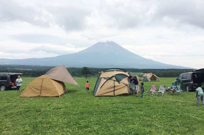 テント　キャンプ場