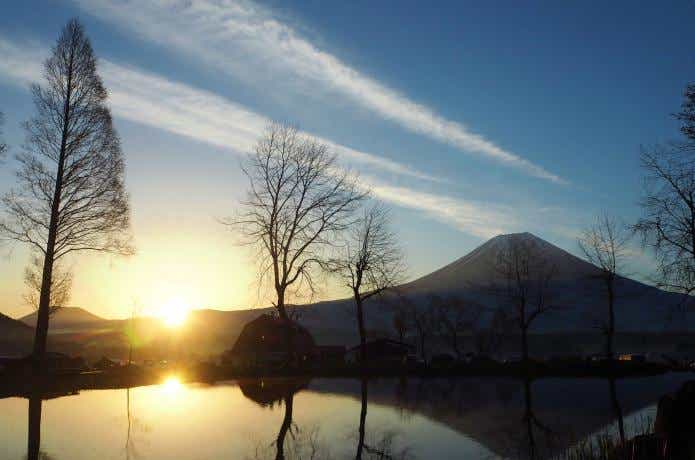 日の出と富士山が見えるキャンプ場