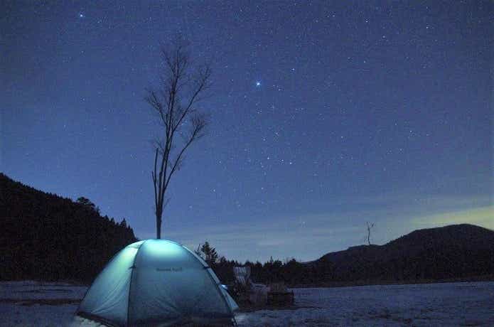 せいなの森キャンプ場　星空とテント