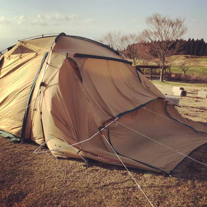 キャンプハプニング　テント崩壊