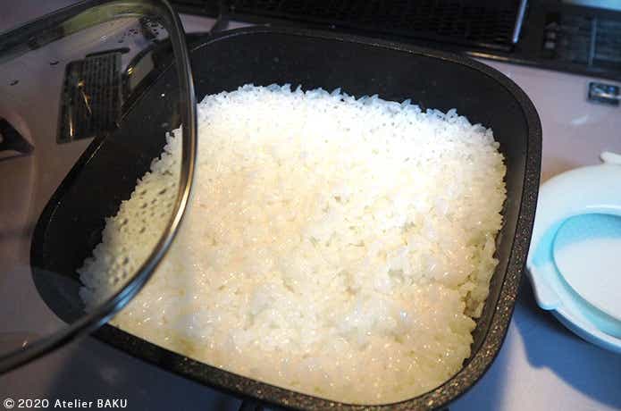 アイリスオーヤマ　スキレットコートパン深型で炊飯