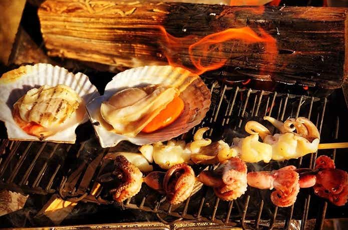 海鮮バーベキューの定番食材とオススメの焼きスタイル特集 Camp Hack 日本最大級のキャンプ アウトドア ニュースマガジン キャンプ ハック