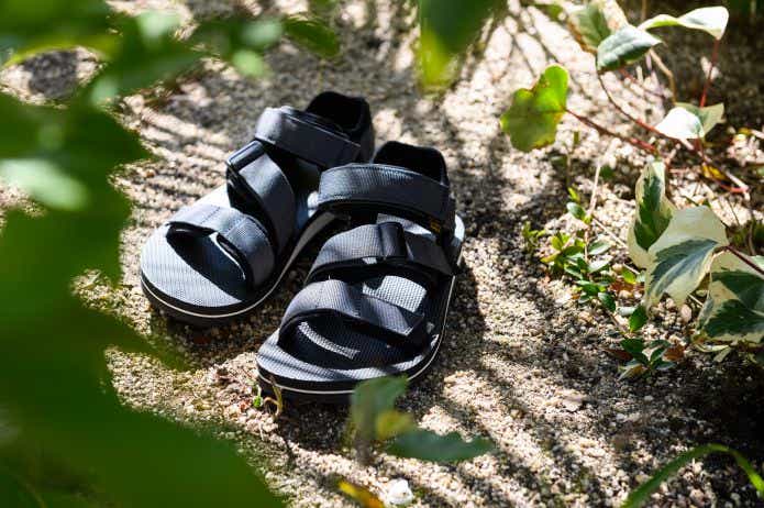 Teva　クロスストラップトレイル