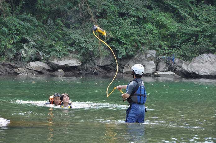 水難事故　スローロープ