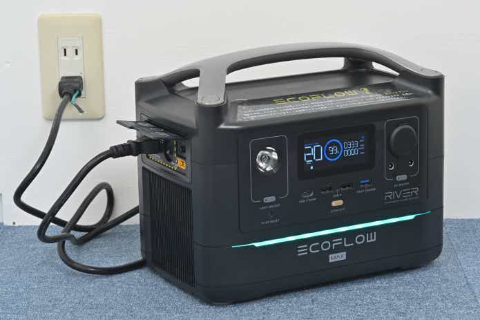 EcoFlow Technologyのポータブルバッテリー・RIVER 600 MAX　充電