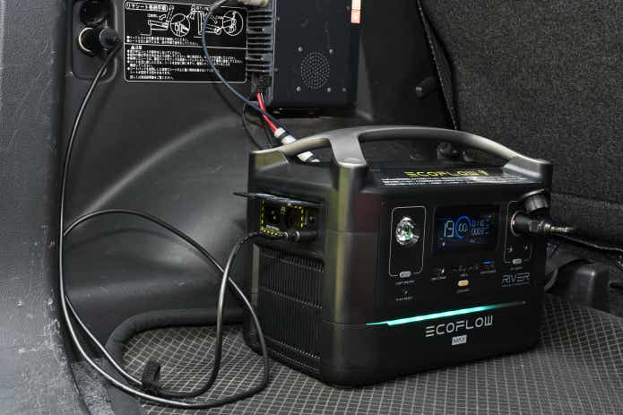 EcoFlow Technologyのポータブルバッテリー・RIVER 600 MAX　車のDC電源から充電