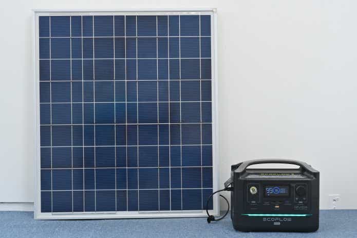 EcoFlow Technologyのポータブルバッテリー・RIVER 600 MAX　太陽光パネルから充電