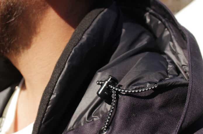 grn outdoor「HIASOBI CAMPER DOWN JACKET」 フードの襟部分