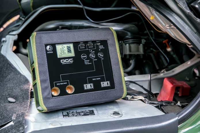 OGCコントロールボックスを車のバッテリーに接続