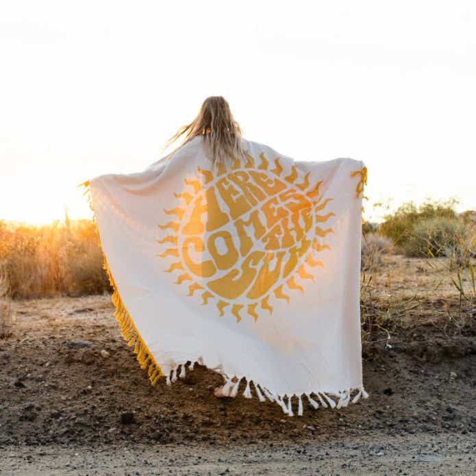 SLOWTIDE　ビーチマット HERE COMES THE SUN BLANKET