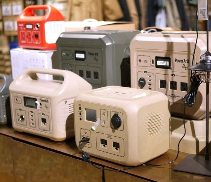 店頭に陳列されたポータブル電源