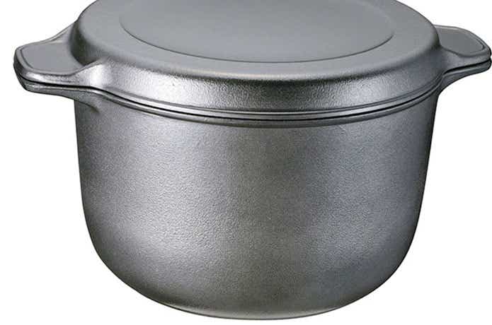 アルミ製の無水鍋