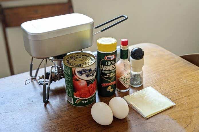 メスティンで作る卵のトマトチーズ煮の材料