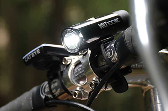 売却 自転車 LED フロントライト ホワイト USB充電式 防水 ハンドル取付け 白