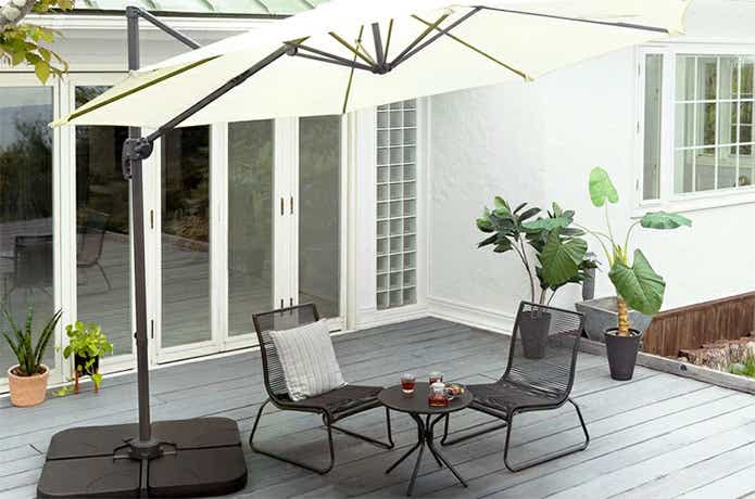 ガーデンパラソルおすすめ20選！小型～大型にコストコ・IKEAも | CAMP 