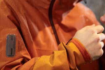 キャンプにおすすめのレインウェア厳選13モデル！【ワークマン・上下・ポンチョなど】