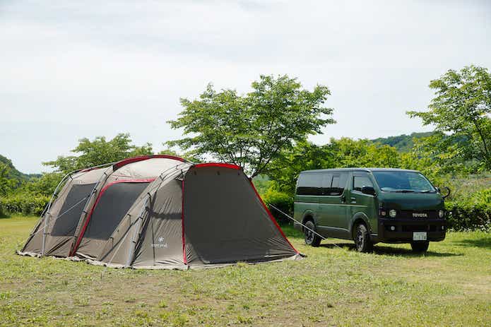キャンプ　車　テント