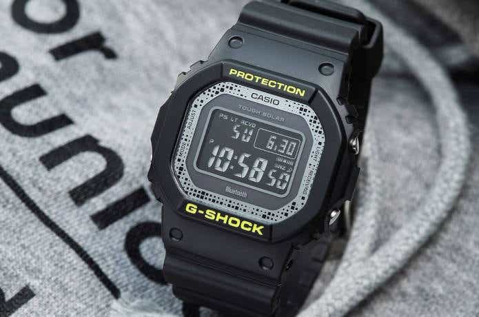 黒のGショック5600シリーズの時計