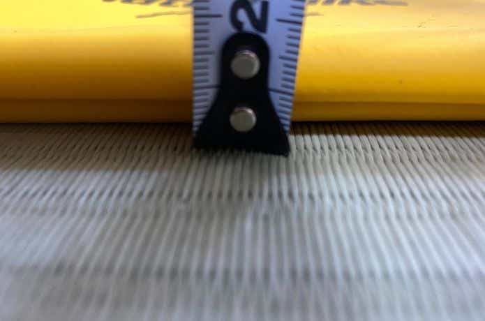 ネイチャーハイクの折りたたみバケツの厚さを計測