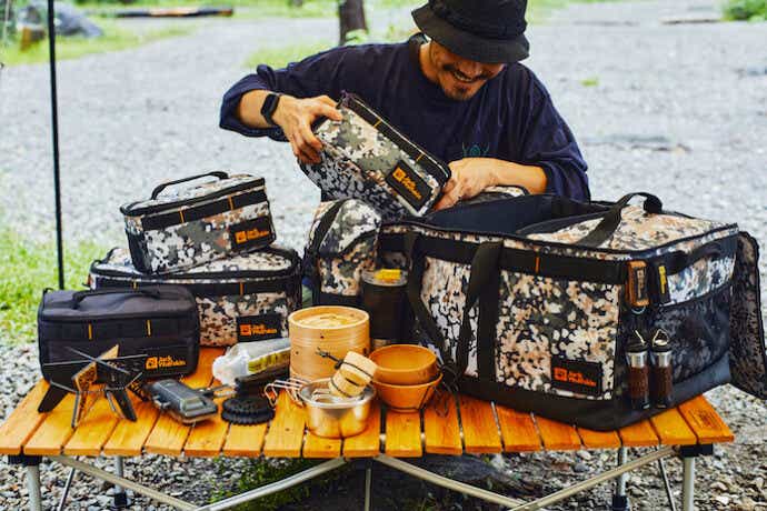 持ち運びやすさが 大型収納トートバッグでキャンプ道具をまとめよう Camp Hack キャンプハック