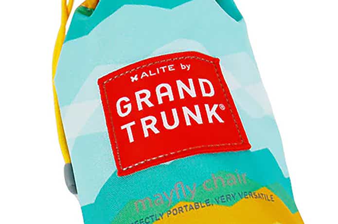 2月キャンペーン賞品Alite by GRAND TRUNK(エーライト by グランドトランク)メイフライチェア　ホライズンのロゴ