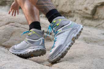 HOKA「TOR ULTRA HI」