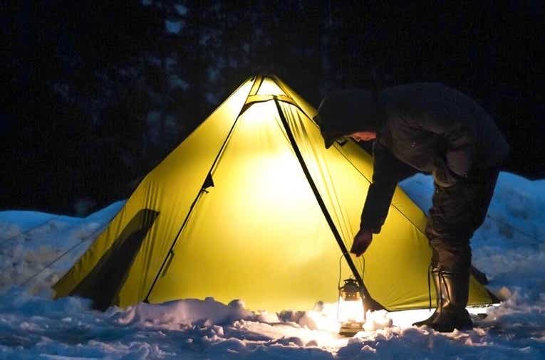 外寝に特化したブランドが作るコレが、底冷えキャンプの眠りを改善してくれました【私的神アイテム】 | CAMP HACK[キャンプハック]