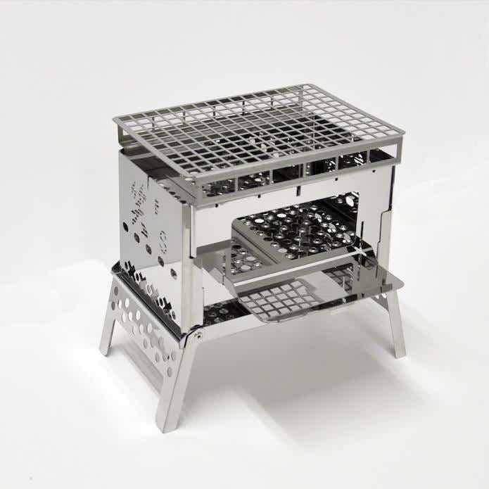 笑'ｓ「コンパクト焚き火グリル『B-6君』」に焼き網をセットした状態
