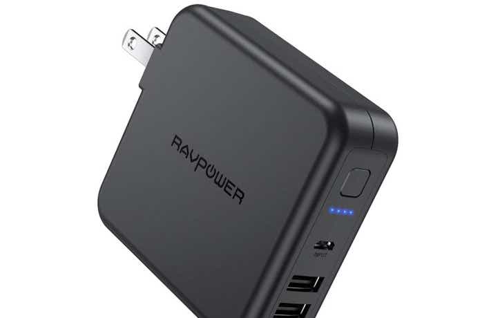 RAVPOWERのモバイルバッテリー