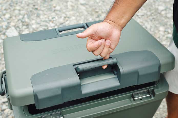 小指でも開けられる