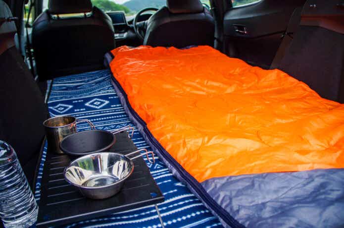 車中泊の寝袋と器